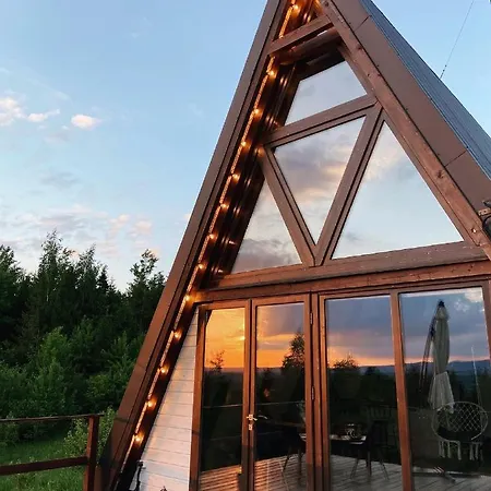 Ferienhaus The Sunset будиночок з чаном чан не входить у вартість Zhuraky