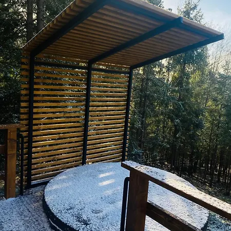 Ferienhaus The Sunset будиночок з чаном чан не входить у вартість Zhuraky